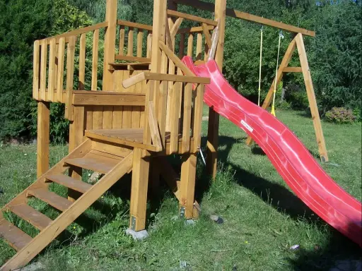 Jak zamontować plac zabaw? Bezpiecznie, krok po kroku!